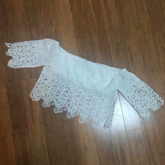 Off-the-Shoulder White Lace Blouse - Picture 2 of 5